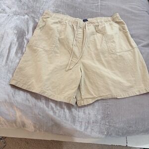 Basic Editions 1X Women's Shorts Khaki Stretch Waist